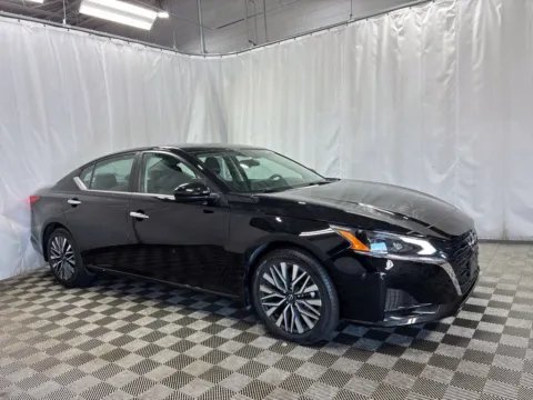 Photos of 2024 Nissan Altima 2.5 SV for sale in Countryside, IL at Countryside Mitsubishi