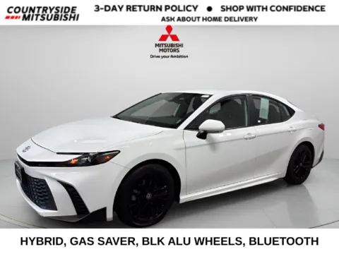 White 2025 Toyota Camry SE for sale in Countryside, IL