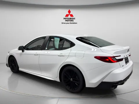 More photos of 2025 Toyota Camry SE at Countryside Mitsubishi, IL