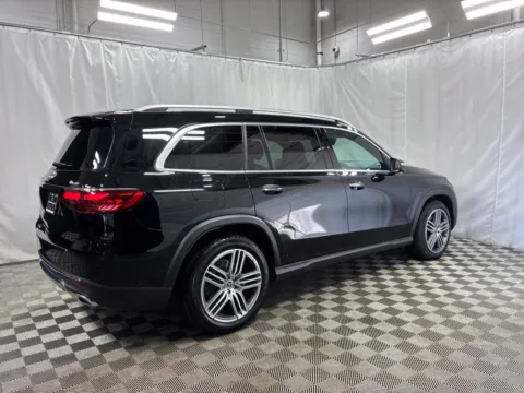 Another view of 2025 Mercedes-Benz GLS 450 for sale in Countryside, IL at Countryside Mitsubishi