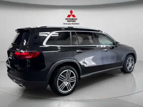 Another view of 2025 Mercedes-Benz GLS 450 for sale in Countryside, IL at Countryside Mitsubishi