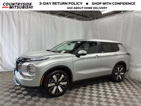 Silver 2027 Mitsubishi Outlander SE for sale in Countryside, IL