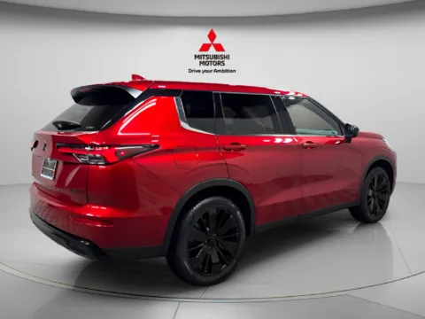 More photos of 2025 Mitsubishi Eclipse Cross ES at Countryside Mitsubishi, IL