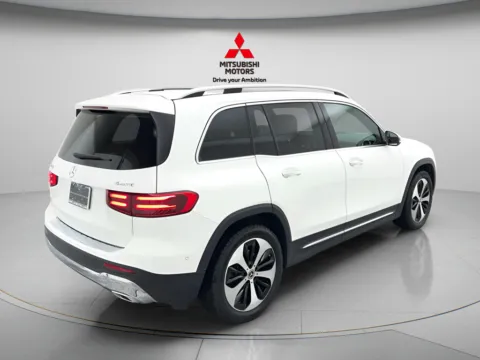 More photos of 2025 Mercedes-Benz GLB 250 at Jidd Motors Mitsubishi, IL