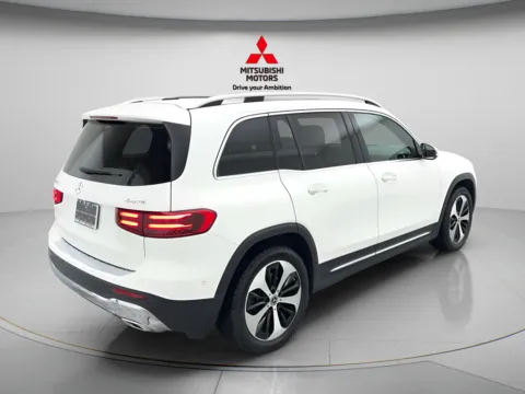 More photos of 2025 Mercedes-Benz GLB 250 at Jidd Motors Mitsubishi, IL