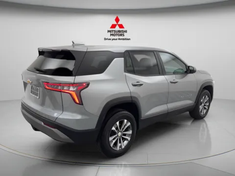More photos of 2026 Chevrolet Equinox LT at Jidd Motors Mitsubishi, IL