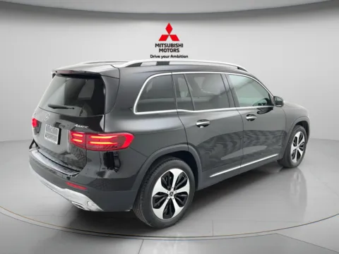 More photos of 2025 Mercedes-Benz GLB 250 at Jidd Motors Mitsubishi, IL
