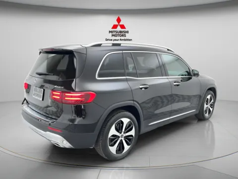 More photos of 2025 Mercedes-Benz GLB 250 at Jidd Motors Mitsubishi, IL