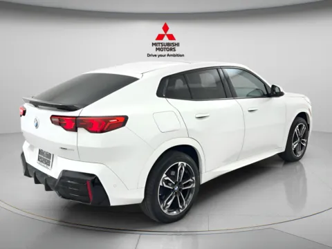 More photos of 2025 BMW X2 xDrive28i at Jidd Motors Mitsubishi, IL