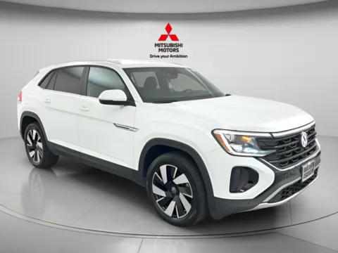 Photos of 2025 Volkswagen Atlas Cross Sport 2.0T SE w/Technology for sale in Des Plaines, IL at Jidd Motors Mitsubishi