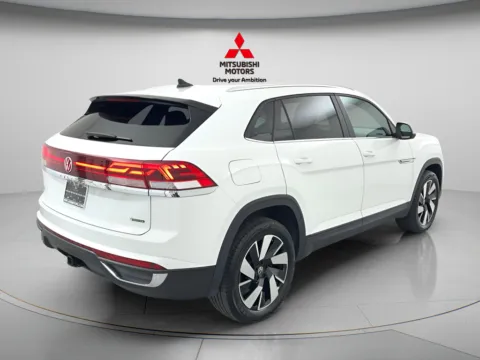 Another view of 2025 Volkswagen Atlas Cross Sport 2.0T SE w/Technology for sale in Des Plaines, IL at Jidd Motors Mitsubishi