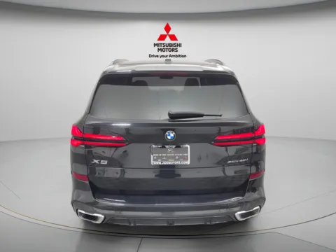 More photos of 2026 BMW X5 xDrive40i at Jidd Motors Mitsubishi, IL