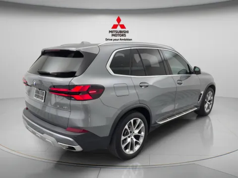 More photos of 2025 BMW X5 xDrive40i at Jidd Motors Mitsubishi, IL