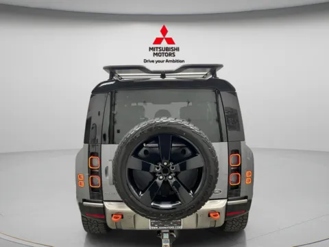More photos of 2021 Land Rover Defender 110 X at Jidd Motors Mitsubishi, IL