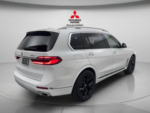 Another view of 2025 BMW X7 xDrive40i for sale in Des Plaines, IL at Jidd Motors Mitsubishi