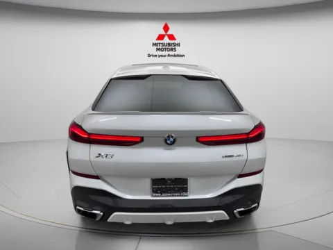 More photos of 2025 BMW X6 xDrive40i at Jidd Motors Mitsubishi, IL