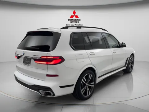 Another view of 2025 BMW X7 xDrive40i for sale in Des Plaines, IL at Jidd Motors Mitsubishi
