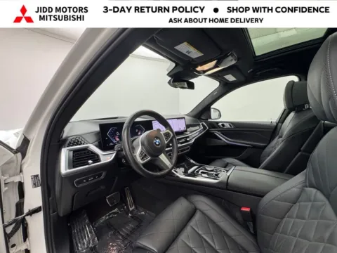More photos of 2025 BMW X7 xDrive40i at Jidd Motors Mitsubishi, IL