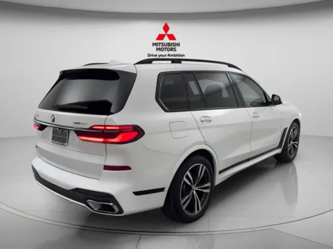 Another view of 2025 BMW X7 xDrive40i for sale in Des Plaines, IL at Jidd Motors Mitsubishi