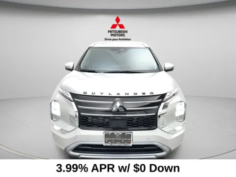 Photos of 2026 Mitsubishi Outlander SEL for sale in Des Plaines, IL at Jidd Motors Mitsubishi