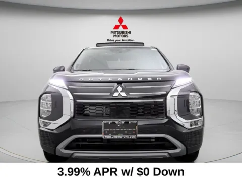 Photos of 2026 Mitsubishi Outlander SE for sale in Des Plaines, IL at Jidd Motors Mitsubishi