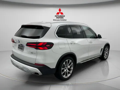 Another view of 2025 BMW X5 xDrive40i for sale in Des Plaines, IL at Jidd Motors Mitsubishi