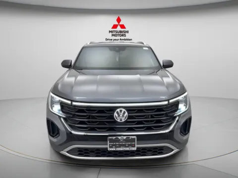 Photos of 2024 Volkswagen Atlas Cross Sport 2.0T SE w/Technology for sale in Des Plaines, IL at Jidd Motors Mitsubishi