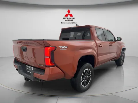 More photos of 2025 Toyota Tacoma Hybrid TRD Sport at Jidd Motors Mitsubishi, IL