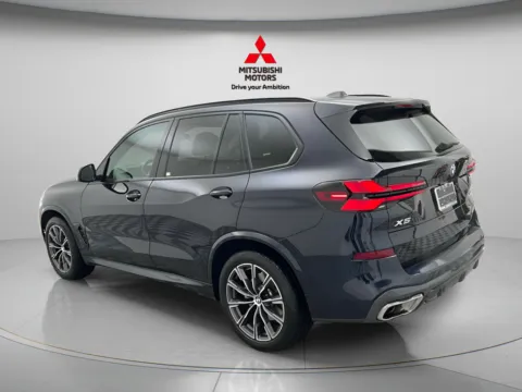 More photos of 2025 BMW X5 xDrive40i at Jidd Motors Mitsubishi, IL