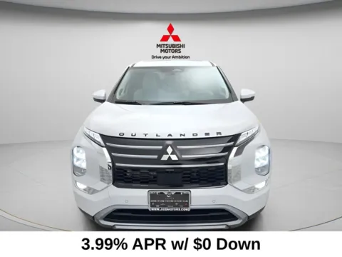 Photos of 2026 Mitsubishi Outlander SE for sale in Des Plaines, IL at Jidd Motors Mitsubishi