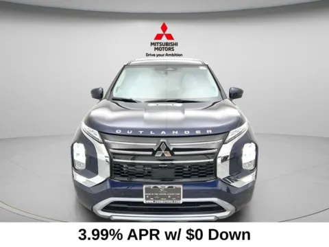 Photos of 2026 Mitsubishi Outlander SE for sale in Des Plaines, IL at Jidd Motors Mitsubishi