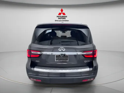 More photos of 2024 INFINITI QX80 LUXE at Jidd Motors Mitsubishi, IL