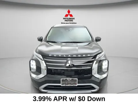 Photos of 2026 Mitsubishi Outlander SE for sale in Des Plaines, IL at Jidd Motors Mitsubishi
