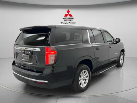 More photos of 2023 Chevrolet Suburban LT at Jidd Motors Mitsubishi, IL