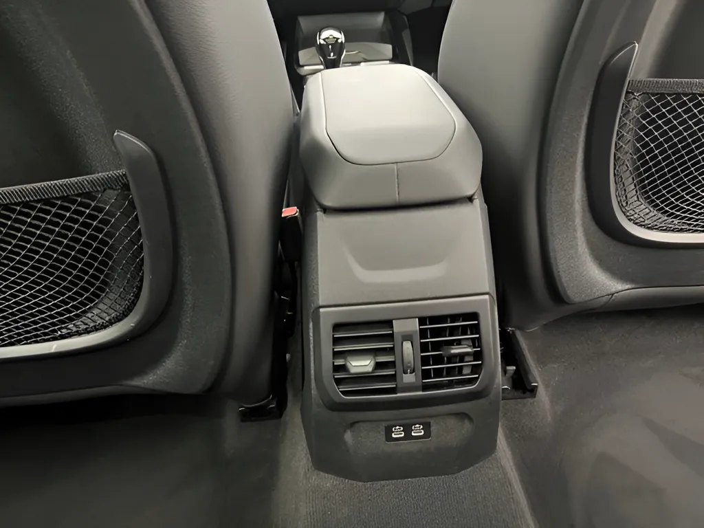 2024 BMW 2 Series 228i - Photo 42
