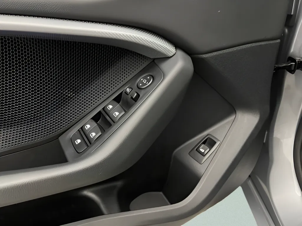 2024 BMW 2 Series 228i - Photo 30