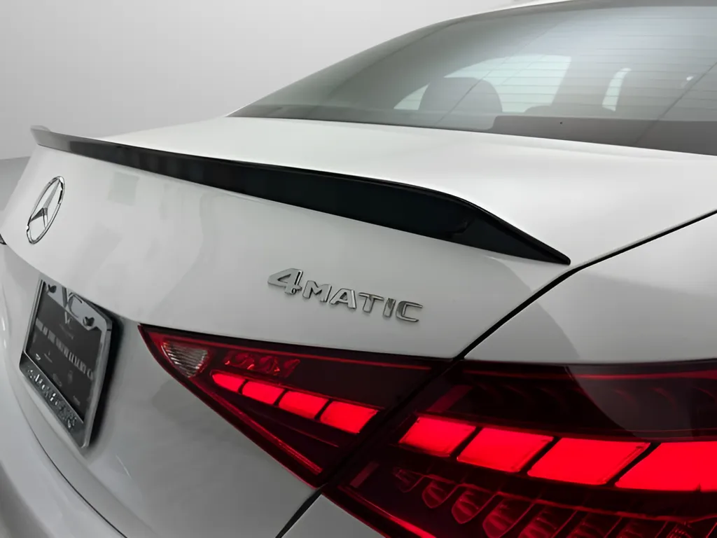 2025 Mercedes-Benz C-Class Sedan C 300 - Photo 38