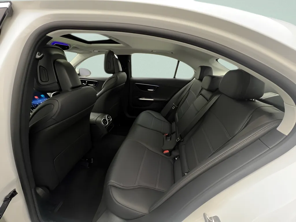 2025 Mercedes-Benz C-Class Sedan C 300 - Photo 29