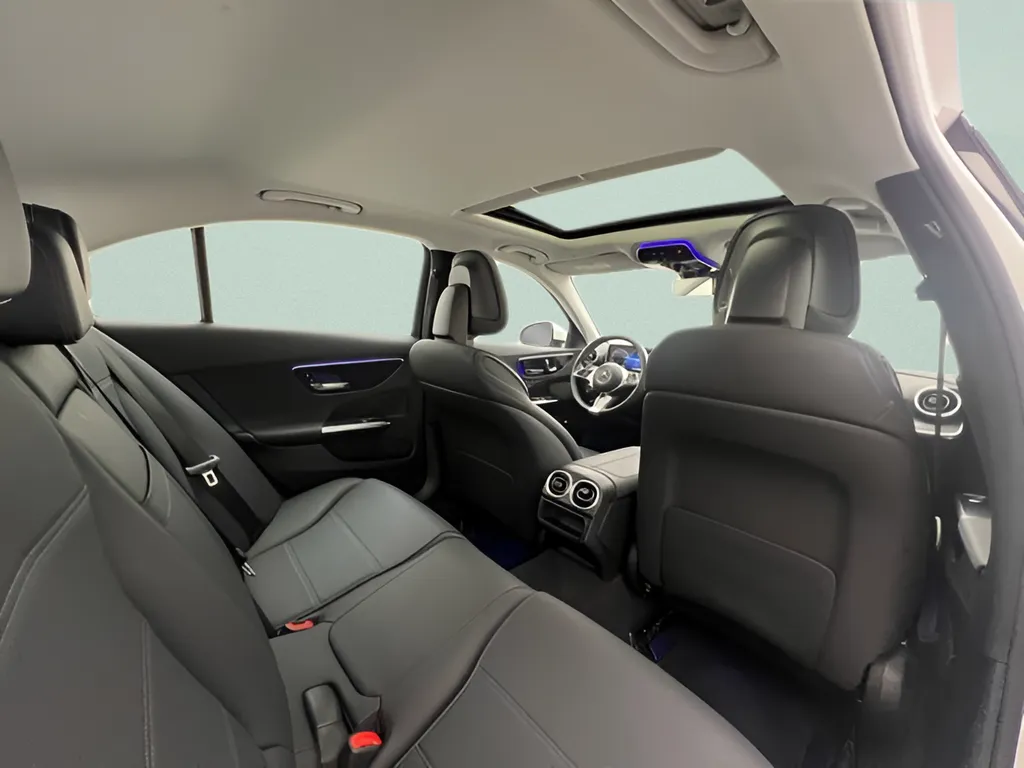 2025 Mercedes-Benz C-Class Sedan C 300 - Photo 13