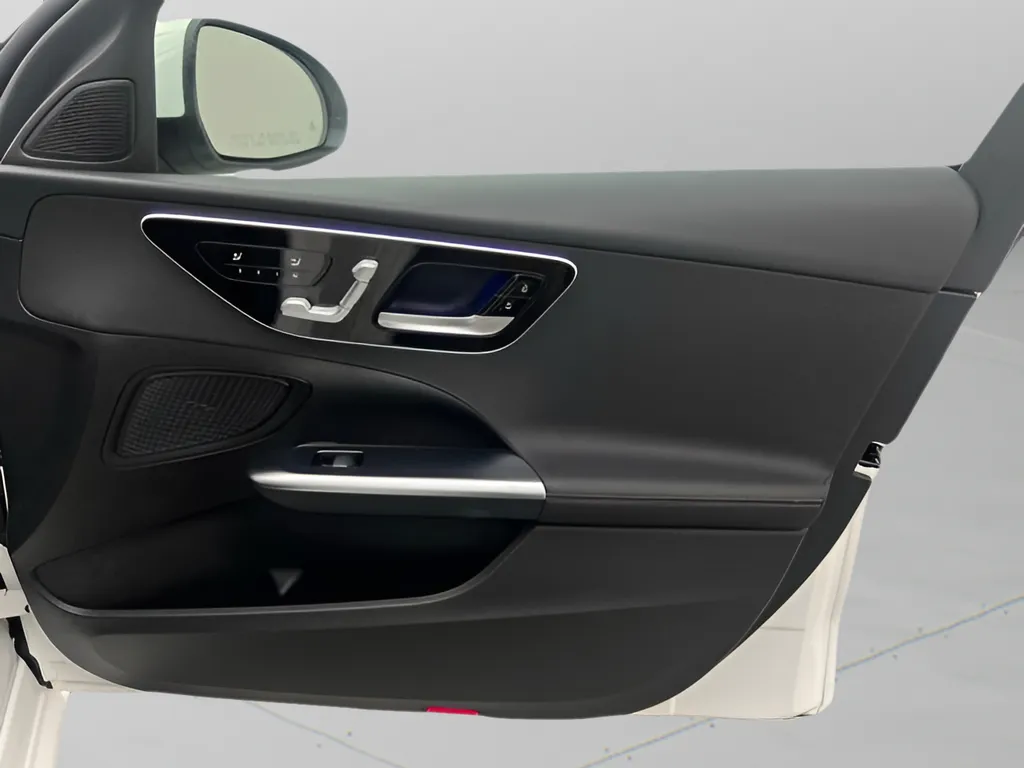 2025 Mercedes-Benz C-Class Sedan C 300 - Photo 11