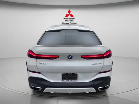 More photos of 2025 BMW X6 xDrive40i at Jidd Motors Mitsubishi, IL