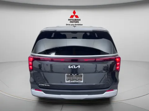 More photos of 2026 Kia Carnival LXS at Jidd Motors Mitsubishi, IL