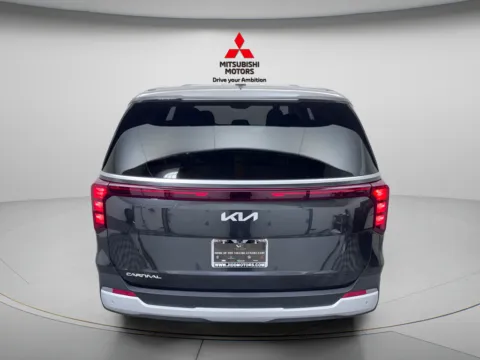 More photos of 2026 Kia Carnival LXS at Jidd Motors Mitsubishi, IL