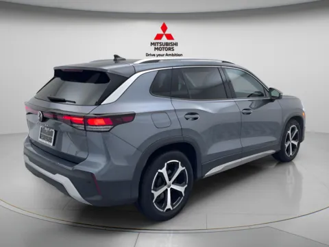 More photos of 2026 Volkswagen Tiguan 2.0T SE at Jidd Motors Mitsubishi, IL
