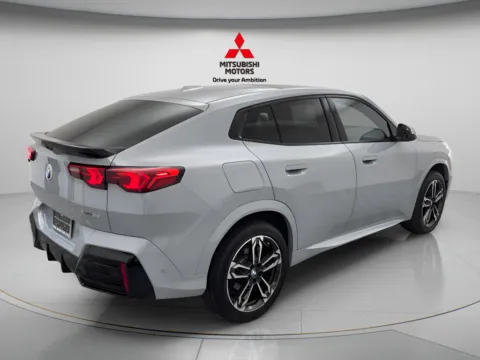 More photos of 2026 BMW X2 xDrive28i at Jidd Motors Mitsubishi, IL