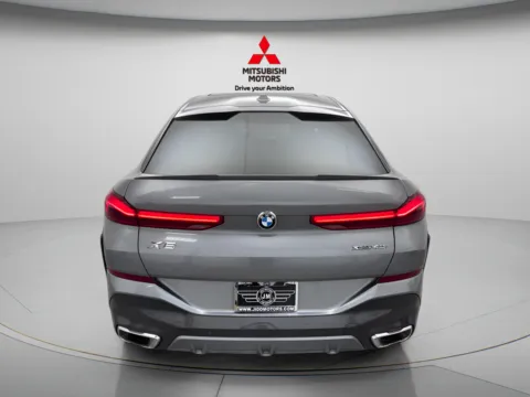 More photos of 2025 BMW X6 xDrive40i at Jidd Motors Mitsubishi, IL