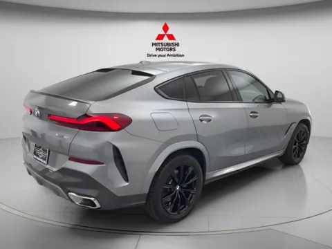 More photos of 2025 BMW X6 xDrive40i at Jidd Motors Mitsubishi, IL