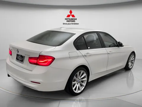 More photos of 2018 BMW 3 Series 320i xDrive at Jidd Motors Mitsubishi, IL