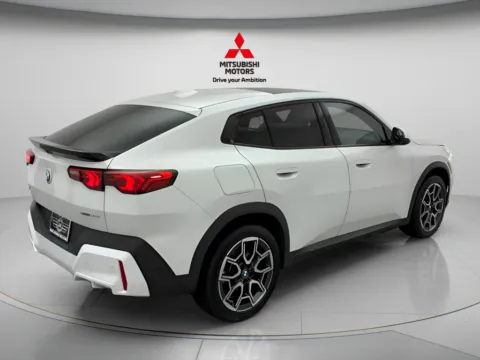 More photos of 2026 BMW X2 xDrive28i at Jidd Motors Mitsubishi, IL