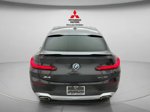 More photos of 2025 BMW X4 xDrive30i at Jidd Motors Mitsubishi, IL